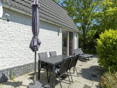 Holiday house Holiday home with pool by the sea - Outdoor photo 29