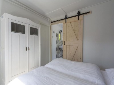 Holiday house Vibrant Holiday home with garden - Outdoor photo 21