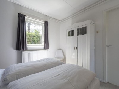 Holiday house Vibrant Holiday home with garden - Outdoor photo 23