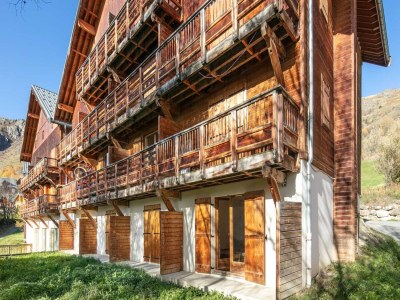 Apartment Apartment in French Alps with Heated Pool - Outdoor photo 7