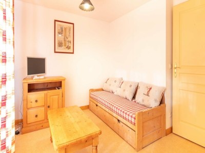 Apartment Apartment in French Alps with Heated Pool - Features photo 10