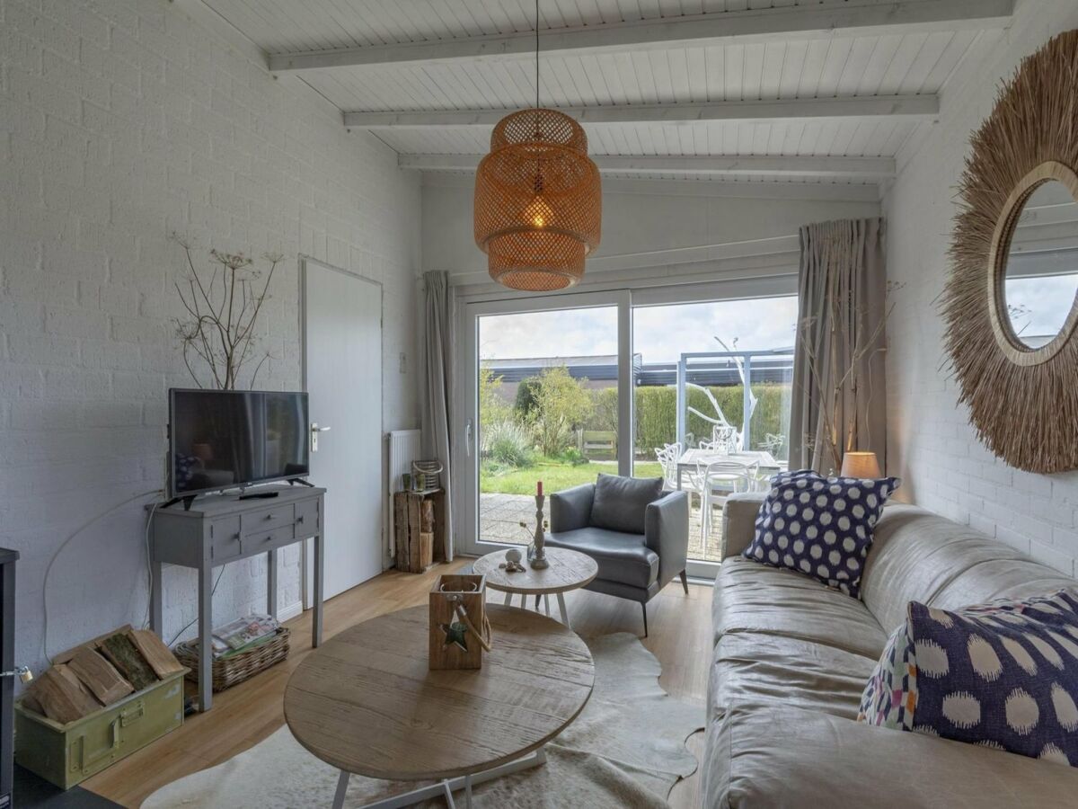 Bungalow Holiday home near dunes