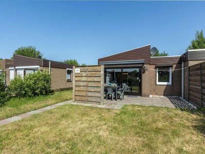 Bungalow Cozy holiday home near sea - Outdoor photo 2