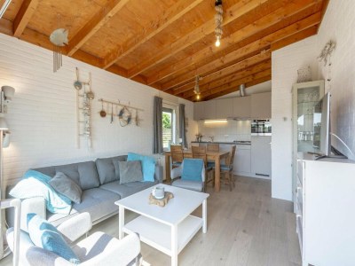 Bungalow Cozy holiday home near sea - Outdoor photo 7