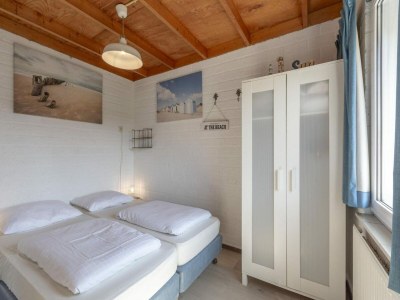 Bungalow Cozy holiday home near sea - Outdoor photo 10