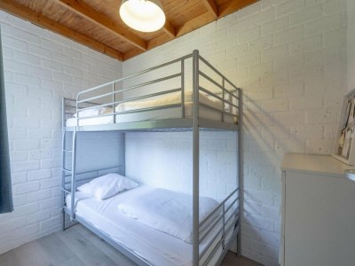 Bungalow Cozy holiday home near sea - Outdoor photo 13