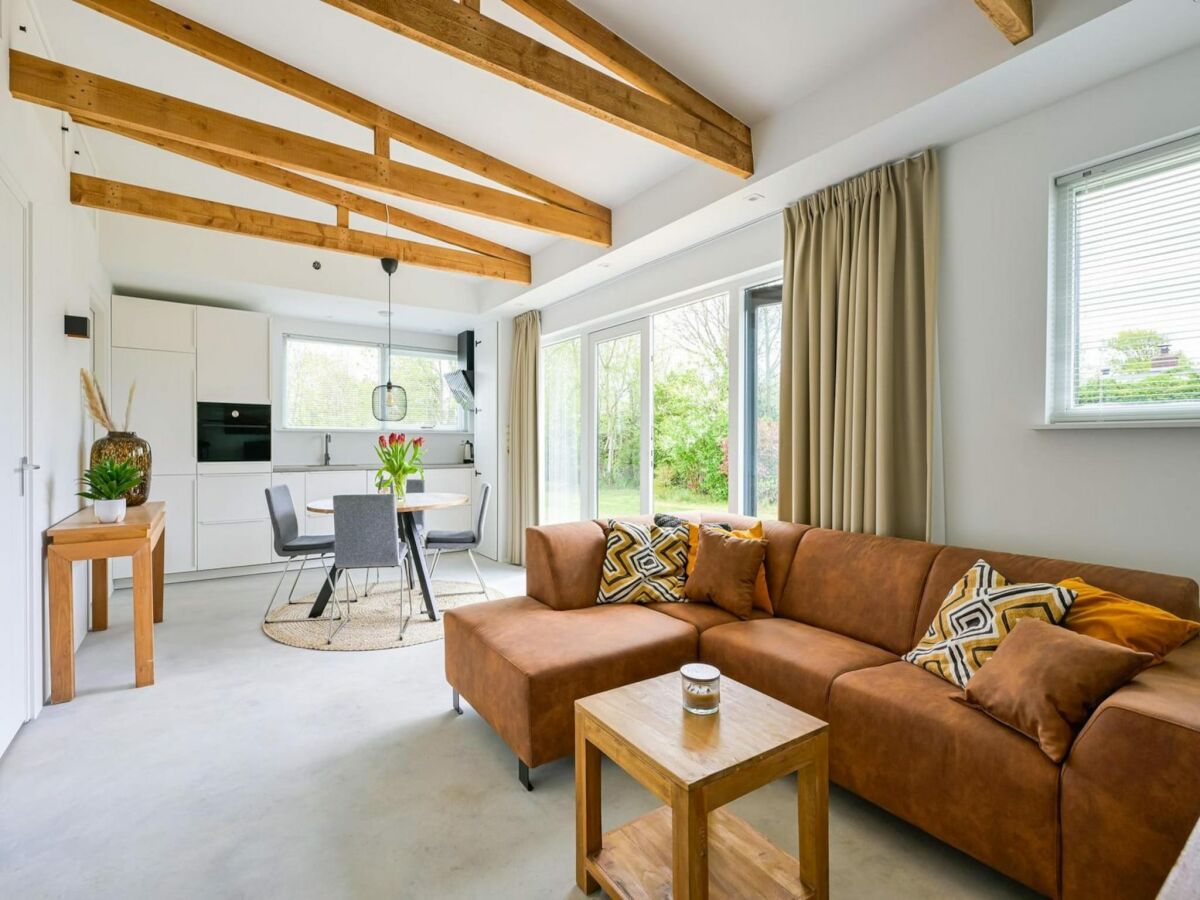 Bungalow Radiant bungalow with garden