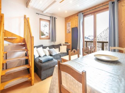 Apartment Apartment in Saint-Sorlin with Mountain Views - Features photo 14