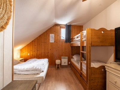 Apartment Apartment in Saint-Sorlin with Mountain Views - Features photo 19