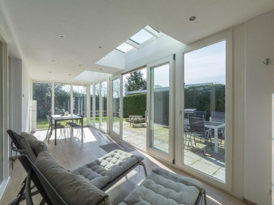 Bungalow Elegant bungalow with sauna and garden - Outdoor photo 12