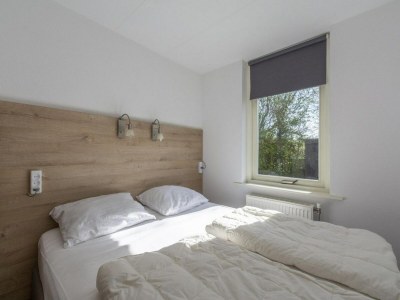 Bungalow Elegant bungalow with sauna and garden - Outdoor photo 20