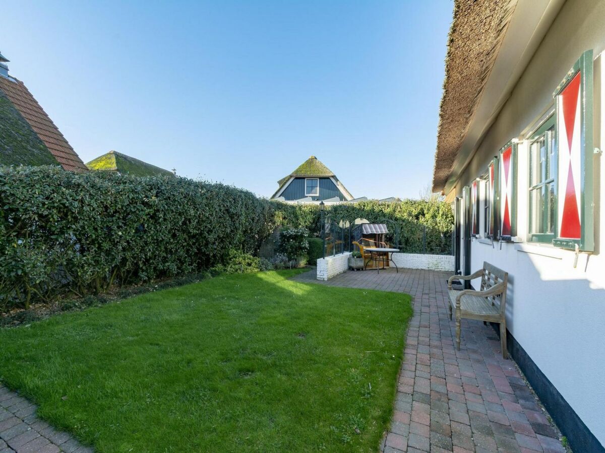 Villa Alluring Villa with sauna - Outdoor photo 3