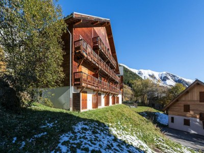 Apartment Apartment in France with Mountain Views & Pool - Outdoor photo 2