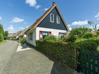 Villa Charming Villa with parasol - Villa