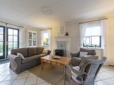 Villa Charming Villa with parasol - Outdoor photo 3