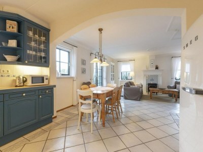 Villa Charming Villa with parasol - Outdoor photo 9