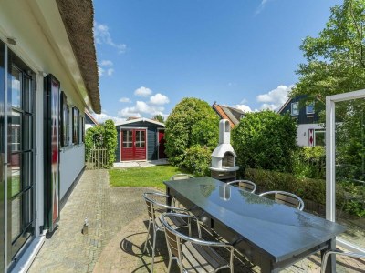 Villa Charming Villa with parasol - Outdoor photo 26