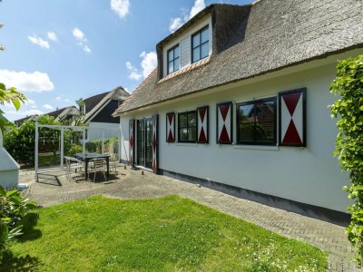 Villa Charming Villa with parasol - Outdoor photo 28