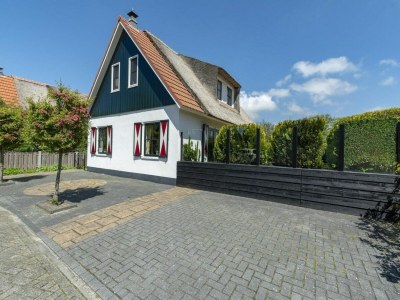 Villa Gracious holiday villa with terrace - Outdoor photo 5