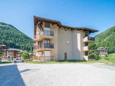 Apartment Studio in France with Mountain Views - Outdoor photo 3