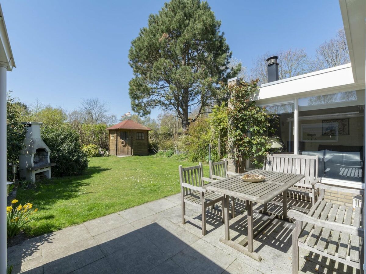 Bungalow Stylish bungalow with garden - Outdoor photo 4