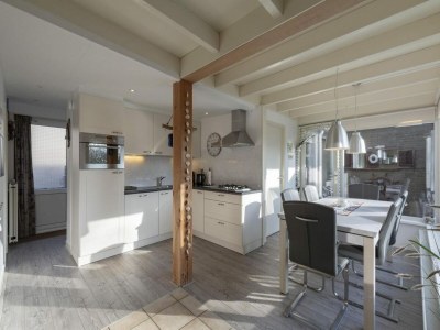 Bungalow Stylish bungalow with garden - Outdoor photo 24