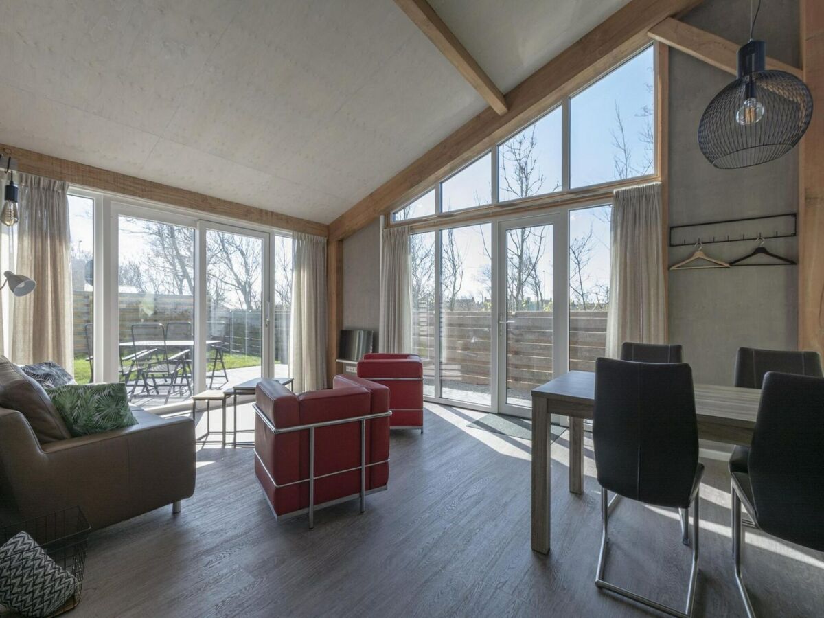 Bungalow Gorgeous Holiday home with patio - Outdoor photo 4