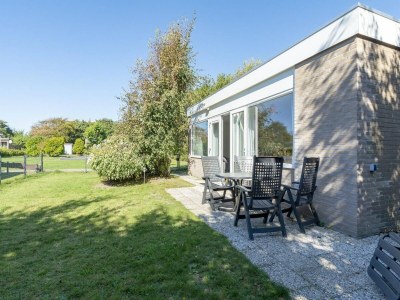 Bungalow Alluring seaside holiday home in Callantsoog - Outdoor photo 20