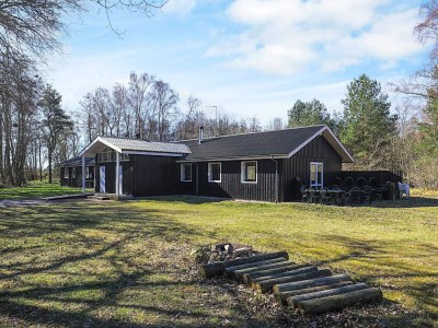 Holiday park Holiday home with shared bathroom, kitchen in Læsø - Holiday park
