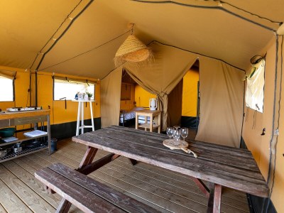 Bungalow Safari tent Heeg 4 persons - Features photo 9