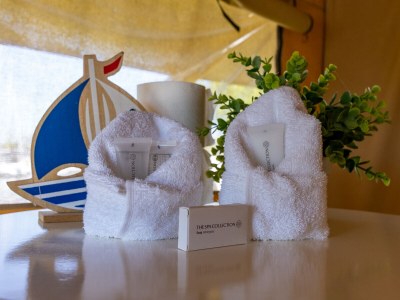 Bungalow Safari tent Heeg 4 persons - Features photo 14