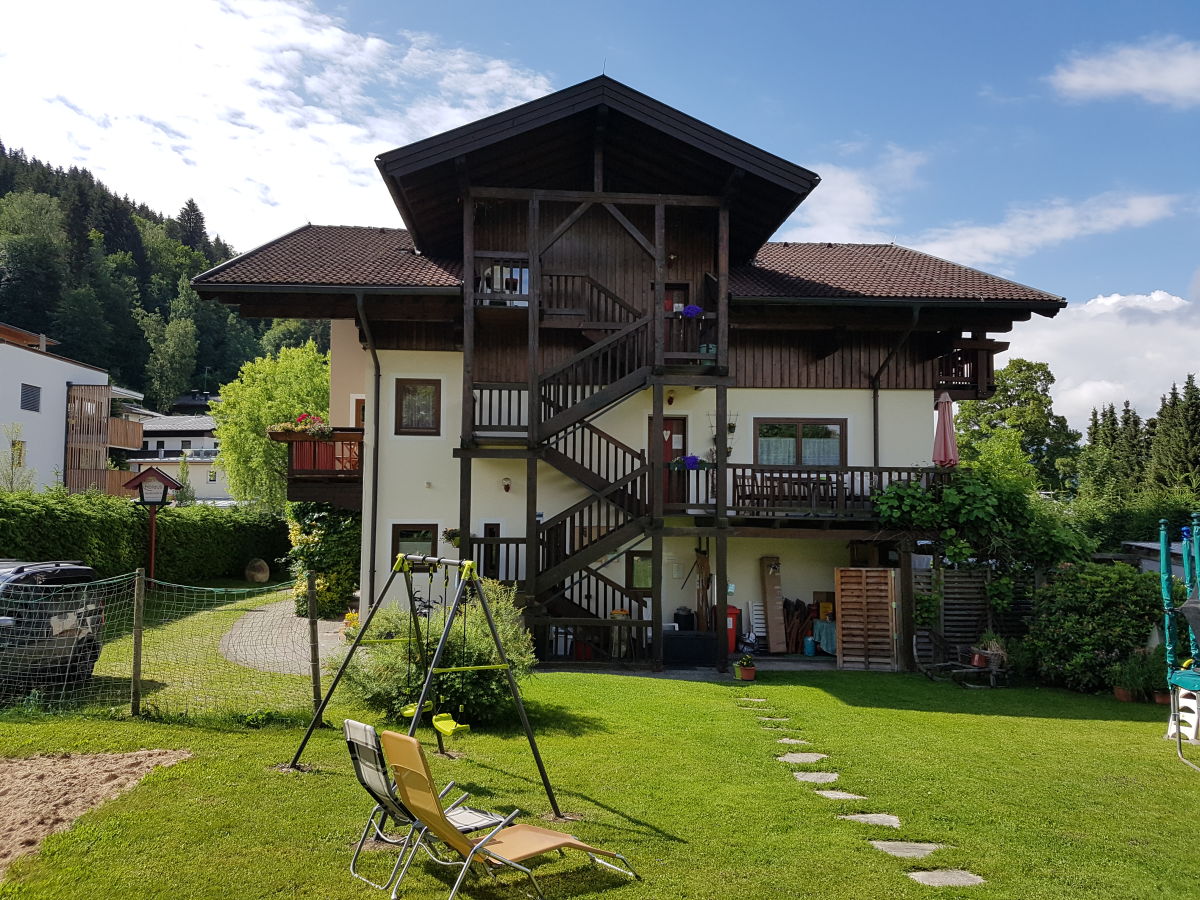 Holiday apartment Schmittenblick - House Hollaus