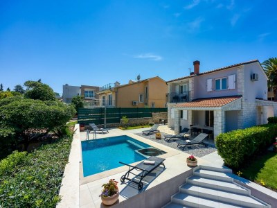 Villa - Breeze Holiday Home - Sea View - Outdoor photo 2