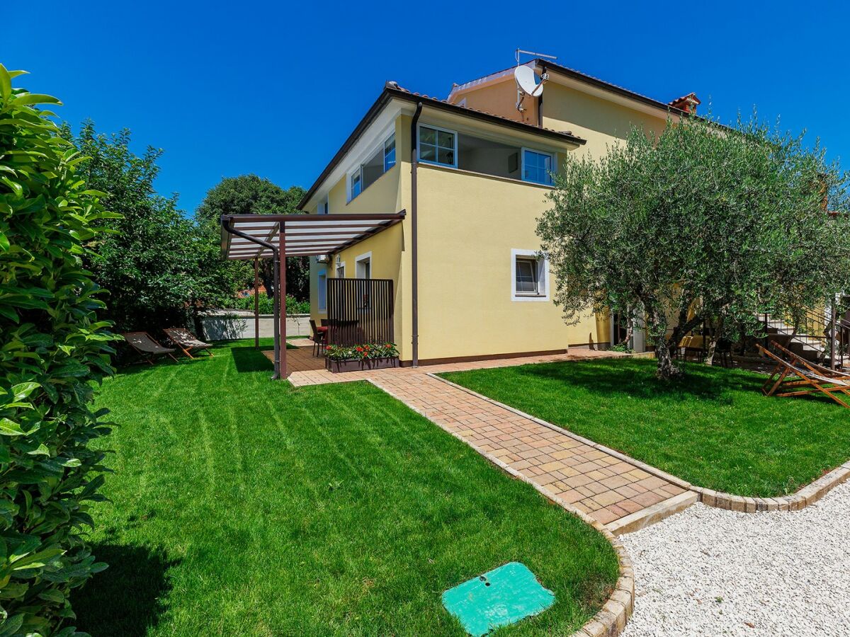 Apartment Nino with Shared Pool - Apartment Nino A2 with Garden View - Outdoor photo 3