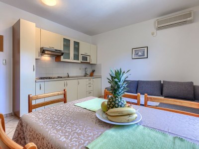 Apartment Nino with Shared Pool - Apartment Nino A2 with Garden View - Features photo 17