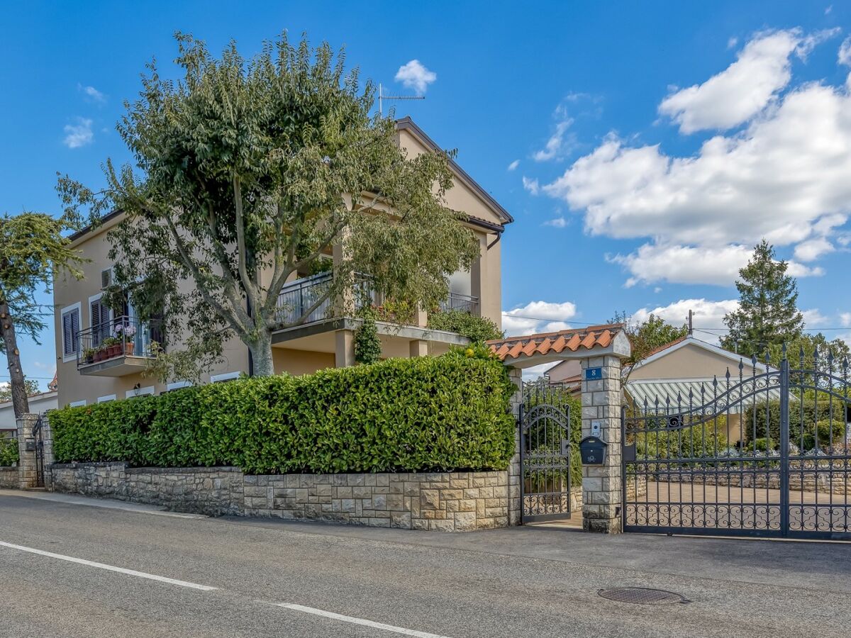 Apartment Haus Diana - Apartment A1 with Garden - Outdoor photo 2