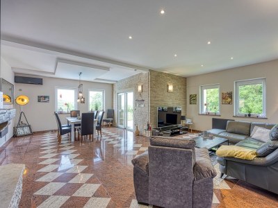 Villa - Villa Ravina - Features photo 15