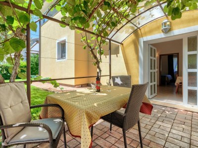 Apartment Nino with Shared Pool - One-Bedroom A4 with Terrace in Porec - Apartment