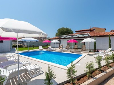 Apartment Nino with Shared Pool - One-Bedroom A4 with Terrace - Outdoor photo 8