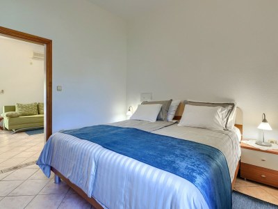 Apartment Nino with Shared Pool - One-Bedroom A4 with Terrace - Features photo 25