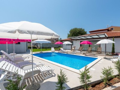 Apartment Nino with Shared Pool - One-Bedroom A1 with Balcony - Outdoor photo 9