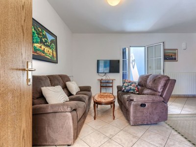 Apartment Nino with Shared Pool - One-Bedroom A1 with Balcony - Features photo 12