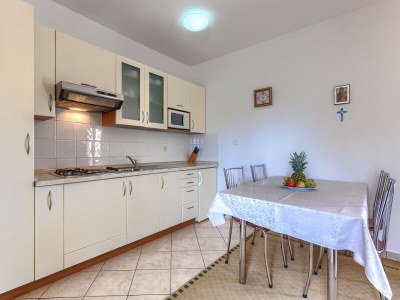 Apartment Nino with Shared Pool - One-Bedroom A1 with Balcony - Features photo 17