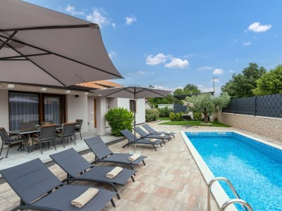 Villa - Villa Ajlin with Private Pool - Outdoor photo 10