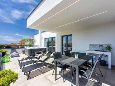 Apartment - App Ana with Shared Pool and Jacuzzi - Outdoor photo 2