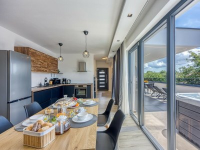 Apartment - App Ana with Shared Pool and Jacuzzi - Features photo 11