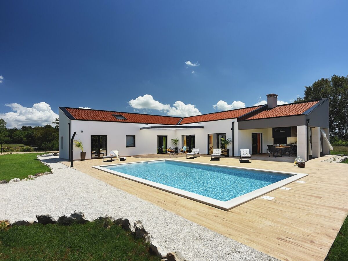 Villa - Villa Radola with Heated Pool - Outdoor photo 2