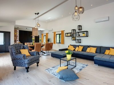 Villa - Villa Radola with Heated Pool - Features photo 9