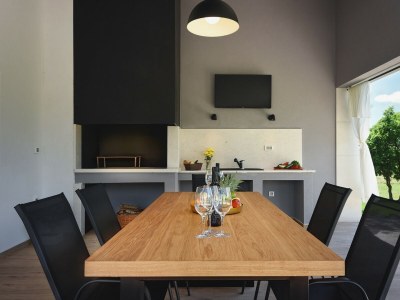 Villa - Villa Radola with Heated Pool - Features photo 12