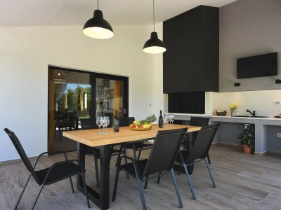 Villa - Villa Radola with Heated Pool - Features photo 13